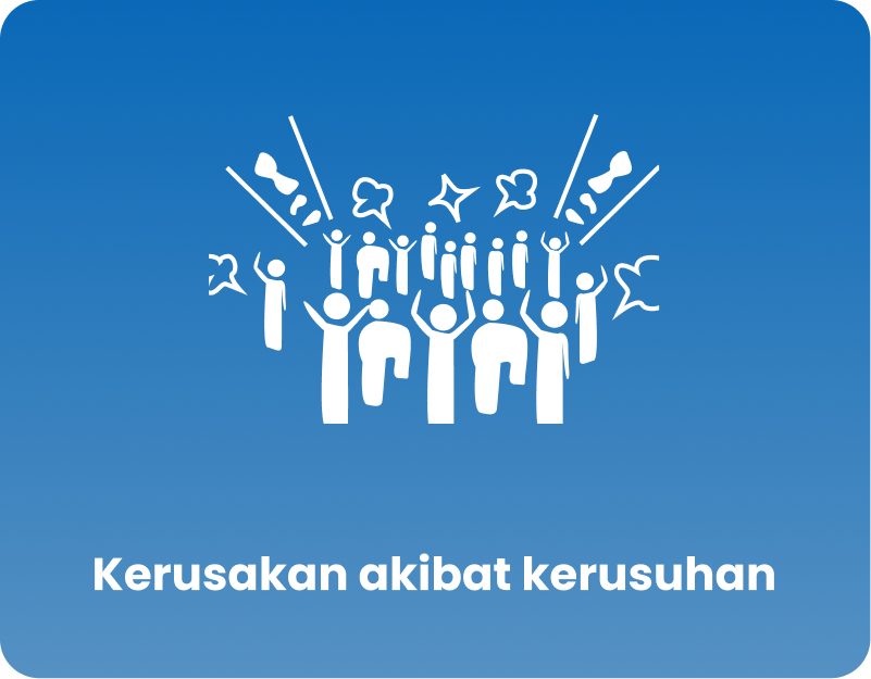 Kerusakan akibat kerusuhan.